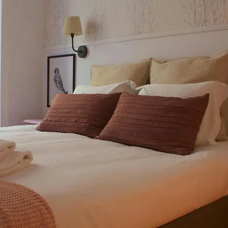 Charming With A Patio - Gardens_hosting * Lisboa
